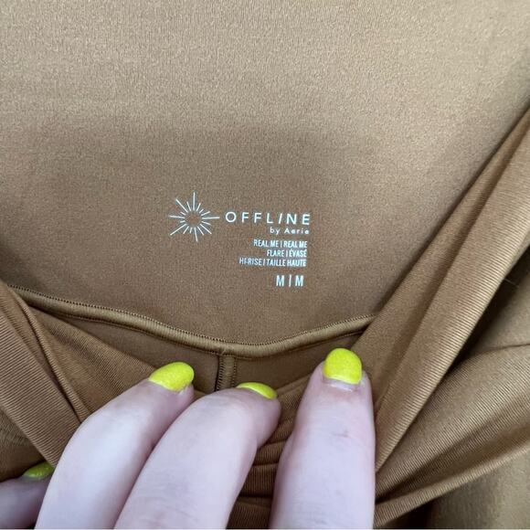 NWT Aerie Offline Real Me Crossover Flare Leggings Gold‎ Medium - Picture 6 of 9